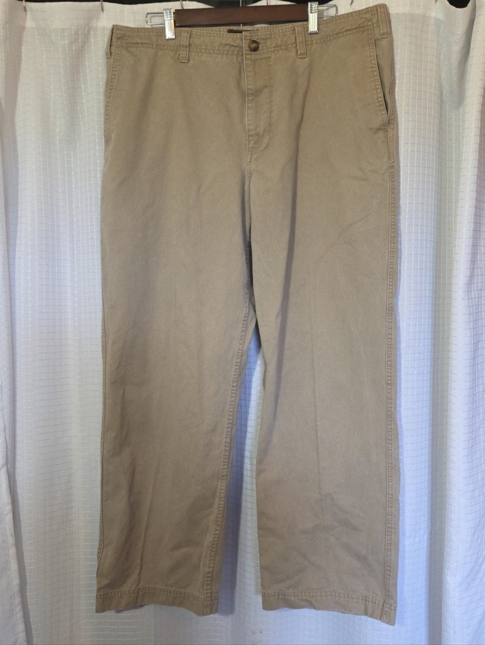 Eddie Bauer Wrinkle-Free Classic Fit Khaki Pants, 100% Cotton, Men’s Size 38X32